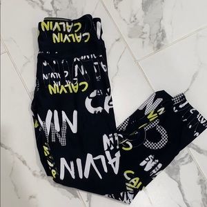 Calvin Klein graphic logo Capri leggings